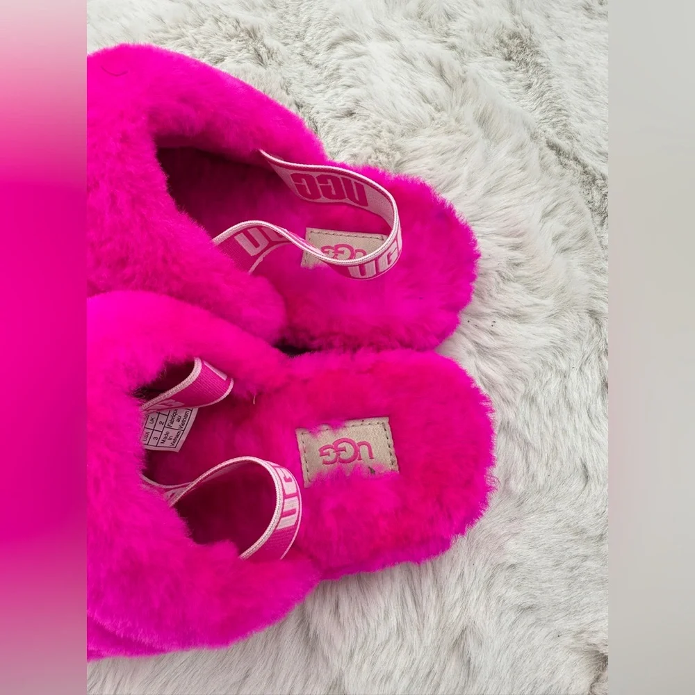 UGG Oh Yeah platform girls slides size 3 sheepskin pink‎ NWOT